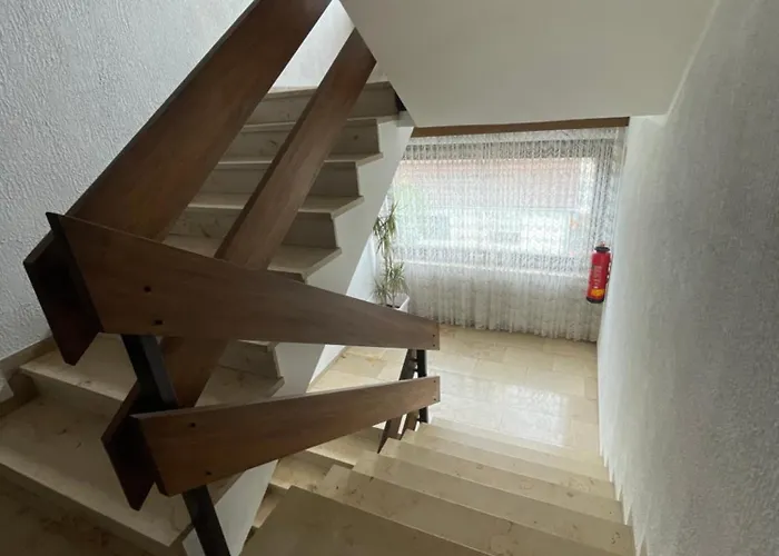 De Lux 3*